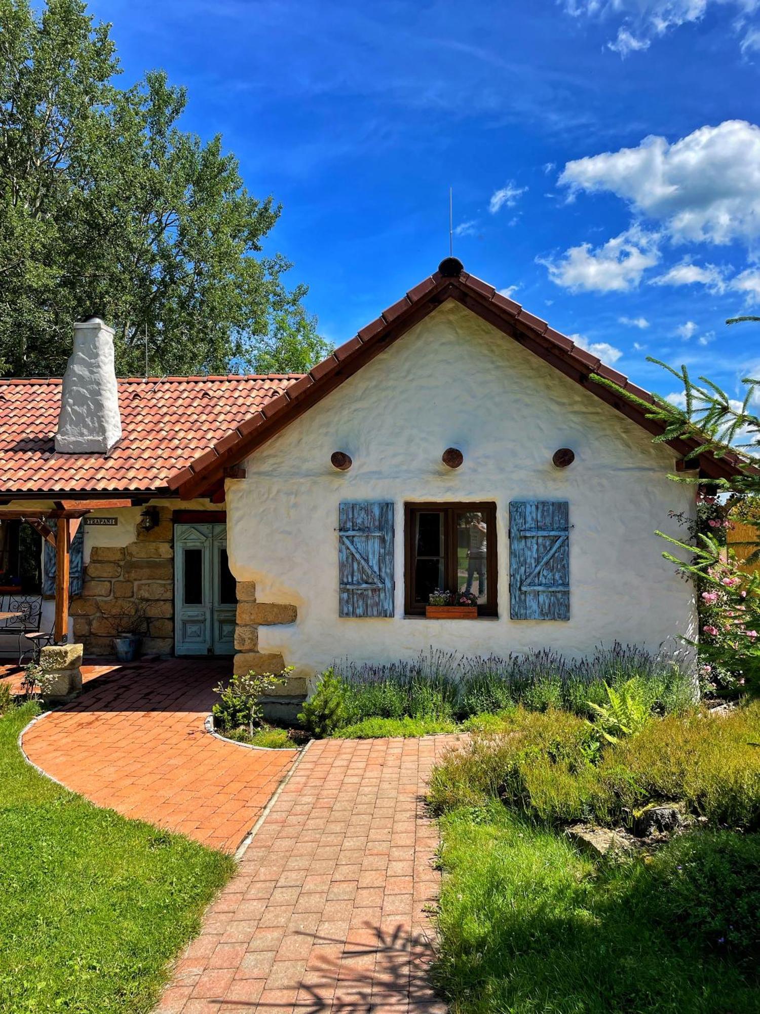Bungalov Trapani Ruzova Exterior foto